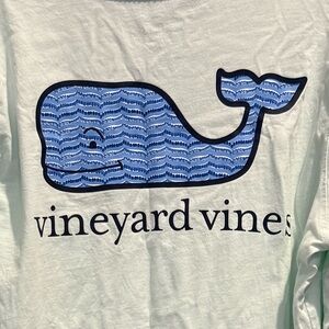 Vineyard Vines Mint Green Tee with Blue Whale Logo Size M Like New!